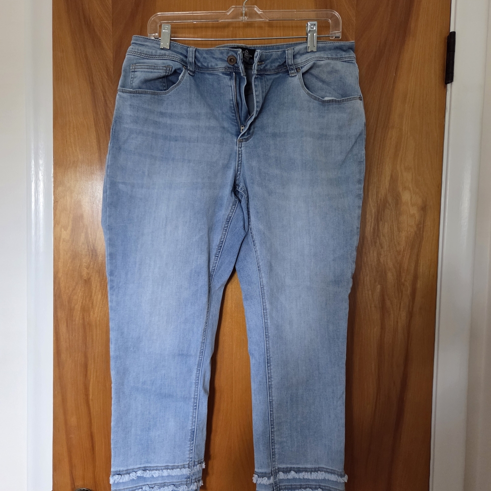 CHARLIE B Light Blue Ankle Jeans